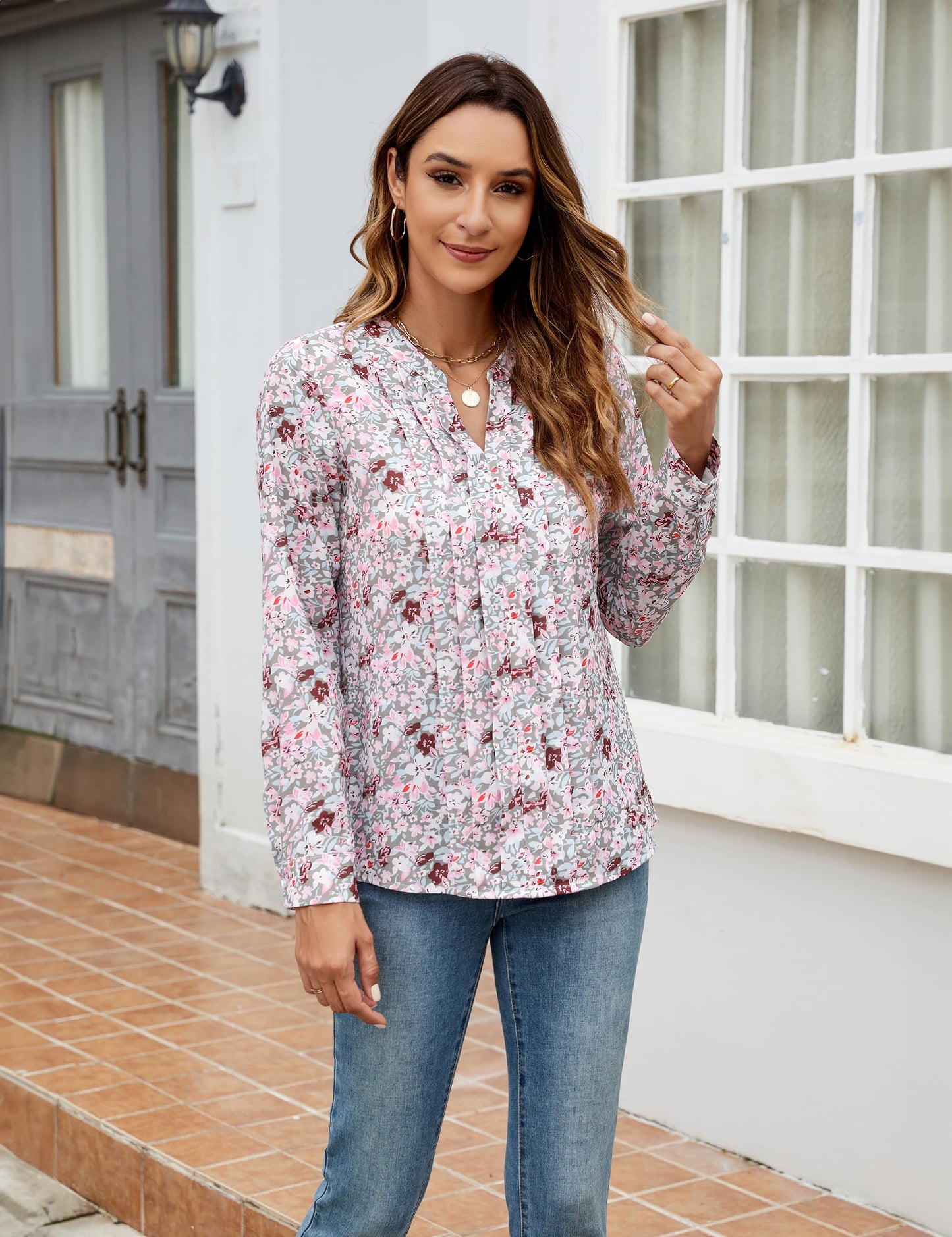 Blooming Jelly Women's Dressy Casual Blouses Business Work Chiffon Tops Trendy Long Sleeve V Neck Pleated Shirts 2024 Fall Outfits (Apricot, Large)