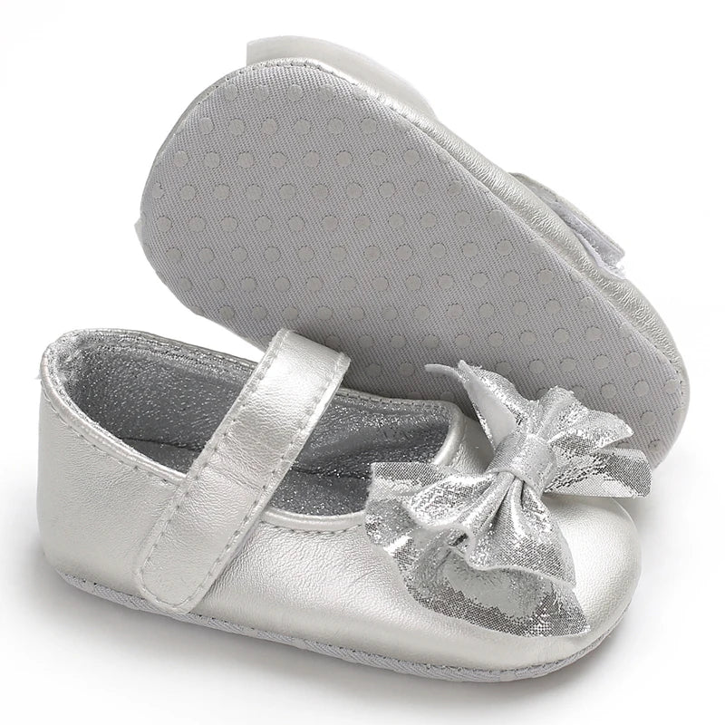 Cute 0-18M Spring Newborn Silver Baby Shoes Non Slip Cloth Bottom Girl Shoes Elegant Breathable Casual Baby First Walking Shoes