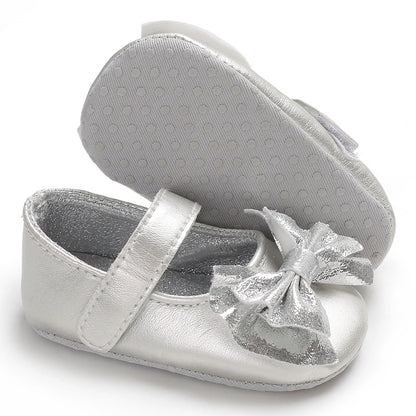 Cute 0-18M Spring Newborn Silver Baby Shoes Non Slip Cloth Bottom Girl Shoes Elegant Breathable Casual Baby First Walking Shoes