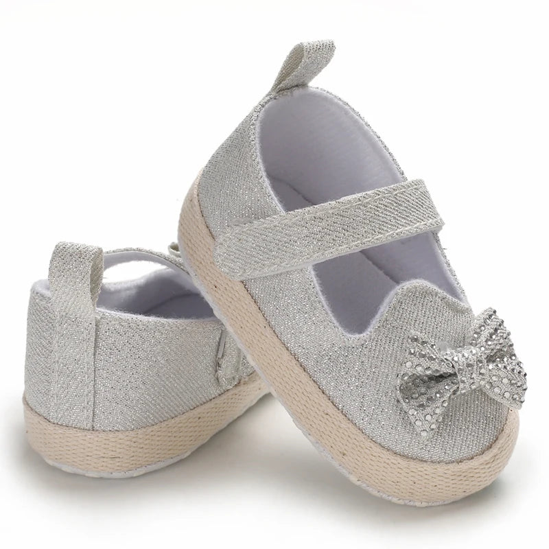 Cute 0-18M Spring Newborn Silver Baby Shoes Non Slip Cloth Bottom Girl Shoes Elegant Breathable Casual Baby First Walking Shoes