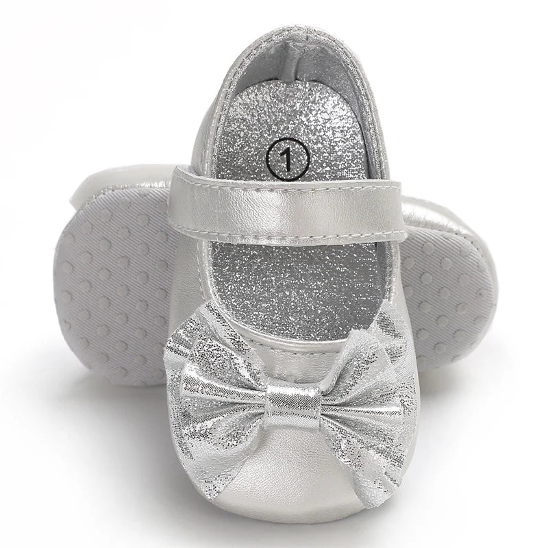 Cute 0-18M Spring Newborn Silver Baby Shoes Non Slip Cloth Bottom Girl Shoes Elegant Breathable Casual Baby First Walking Shoes