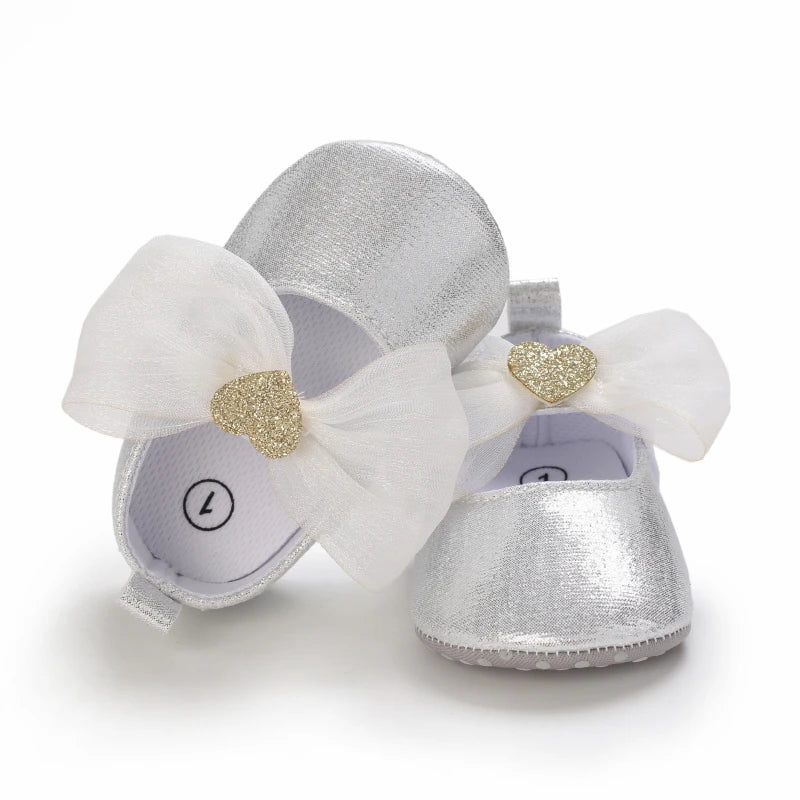 Cute 0-18M Spring Newborn Silver Baby Shoes Non Slip Cloth Bottom Girl Shoes Elegant Breathable Casual Baby First Walking Shoes