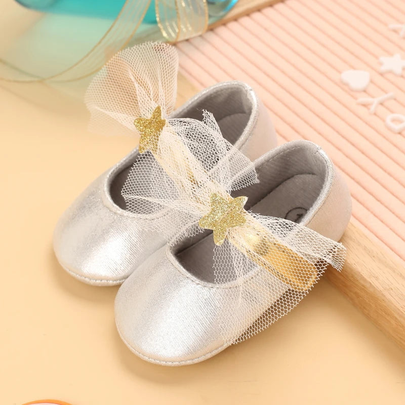 Cute 0-18M Spring Newborn Silver Baby Shoes Non Slip Cloth Bottom Girl Shoes Elegant Breathable Casual Baby First Walking Shoes