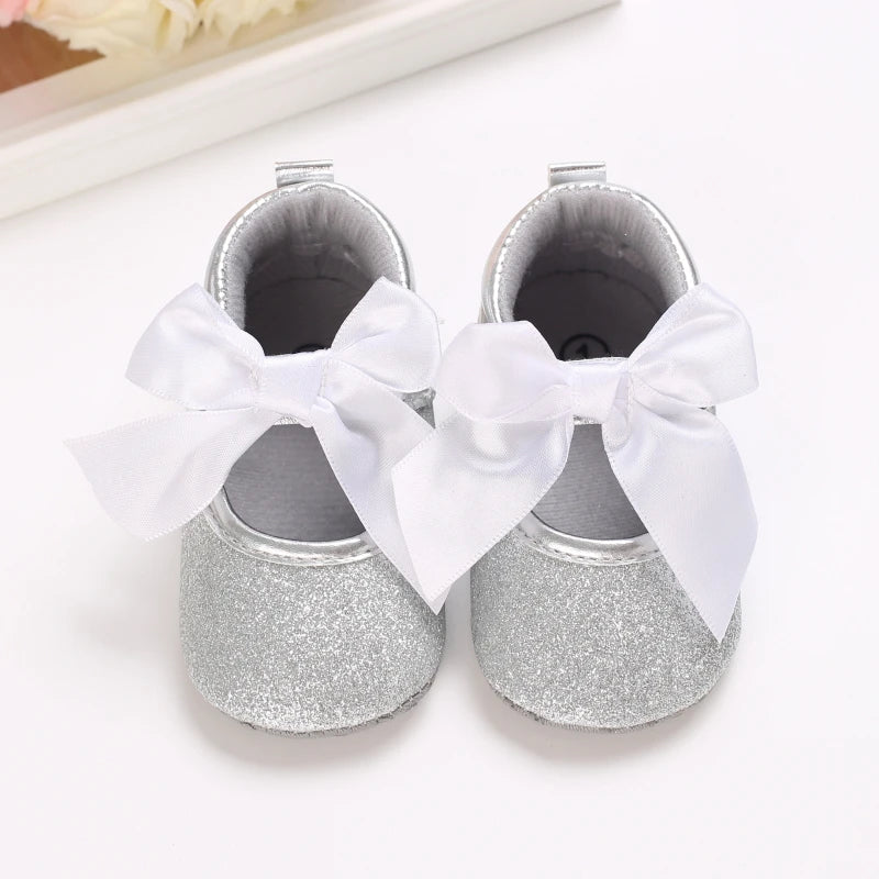Cute 0-18M Spring Newborn Silver Baby Shoes Non Slip Cloth Bottom Girl Shoes Elegant Breathable Casual Baby First Walking Shoes
