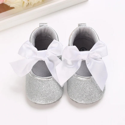 Cute 0-18M Spring Newborn Silver Baby Shoes Non Slip Cloth Bottom Girl Shoes Elegant Breathable Casual Baby First Walking Shoes