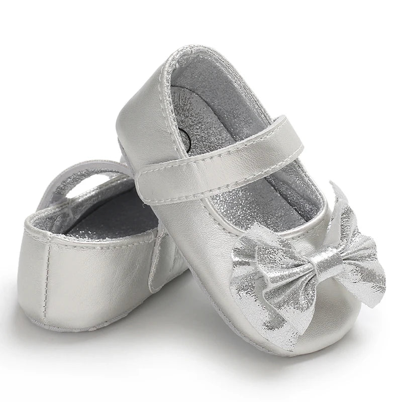 Cute 0-18M Spring Newborn Silver Baby Shoes Non Slip Cloth Bottom Girl Shoes Elegant Breathable Casual Baby First Walking Shoes