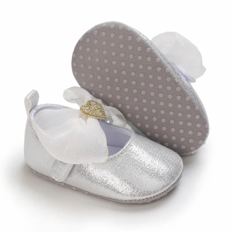 Cute 0-18M Spring Newborn Silver Baby Shoes Non Slip Cloth Bottom Girl Shoes Elegant Breathable Casual Baby First Walking Shoes