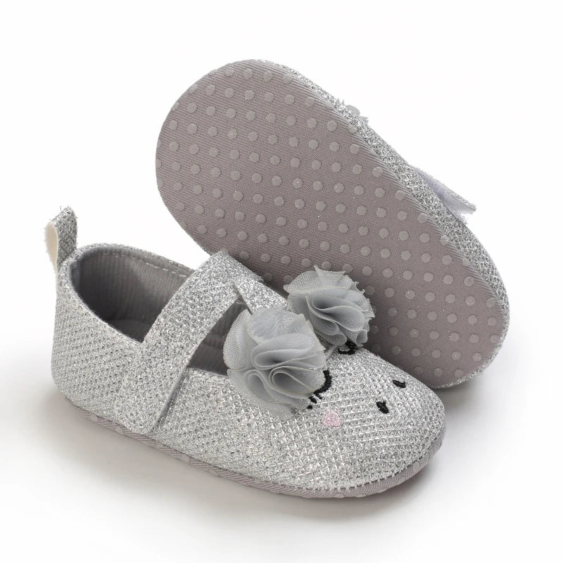 Cute 0-18M Spring Newborn Silver Baby Shoes Non Slip Cloth Bottom Girl Shoes Elegant Breathable Casual Baby First Walking Shoes
