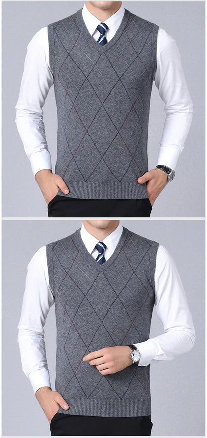 2025 New Fashion Brand Sweater For Men's Pullover Vest Slim Fit Jumpers Knitwear Plaid Autumn Korean Style Casual Men Clothes