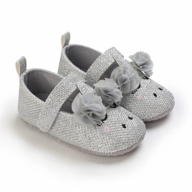 Cute 0-18M Spring Newborn Silver Baby Shoes Non Slip Cloth Bottom Girl Shoes Elegant Breathable Casual Baby First Walking Shoes