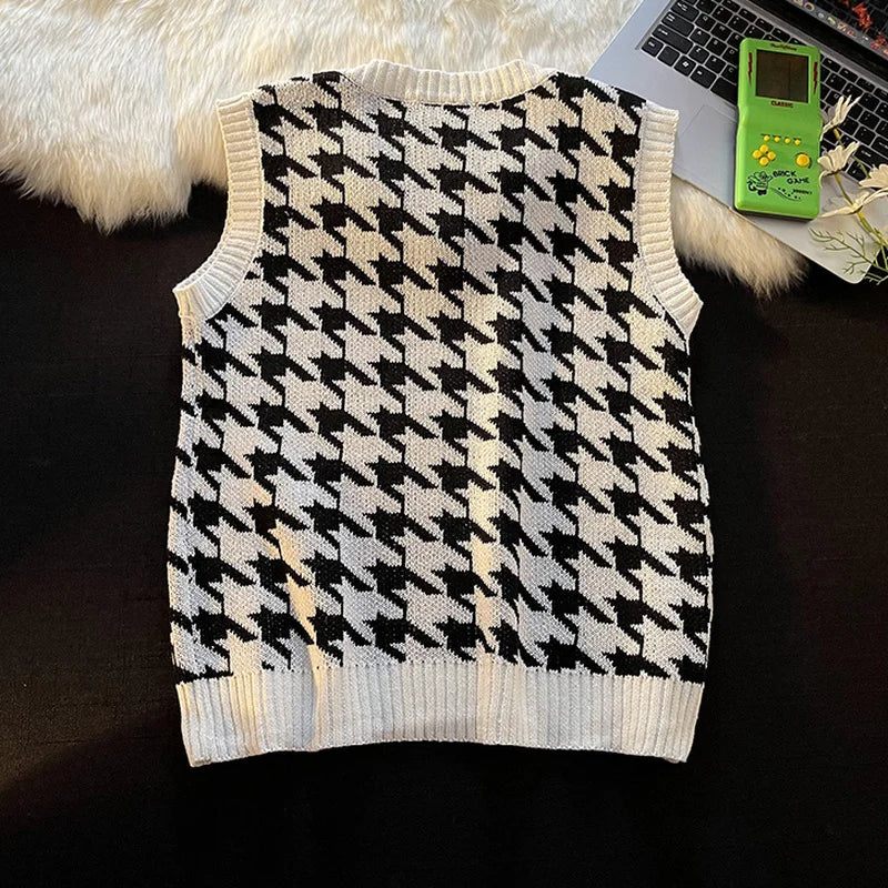 Men Houndstooth Sweater Vests Vintage Sleeveless V-neck Knitwear College Students Couple Loose Outwear Suester Para Hombre Chic
