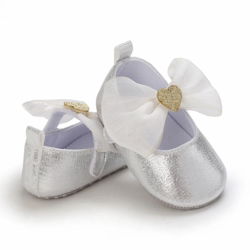 Cute 0-18M Spring Newborn Silver Baby Shoes Non Slip Cloth Bottom Girl Shoes Elegant Breathable Casual Baby First Walking Shoes
