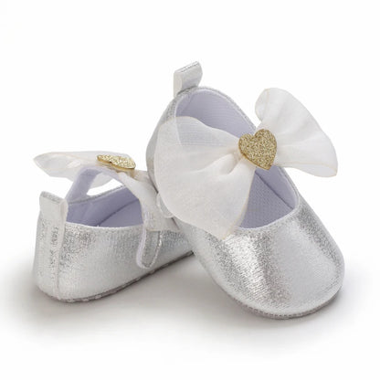 Cute 0-18M Spring Newborn Silver Baby Shoes Non Slip Cloth Bottom Girl Shoes Elegant Breathable Casual Baby First Walking Shoes