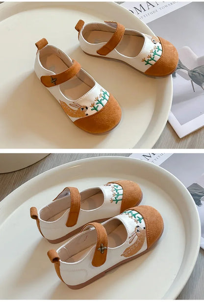 Children Sweet Princess Shoes 2024 New Soft Sole fashion Shoes Girls Casual Flats with Cute Embroidered Rabbit Kids Dance Shoes