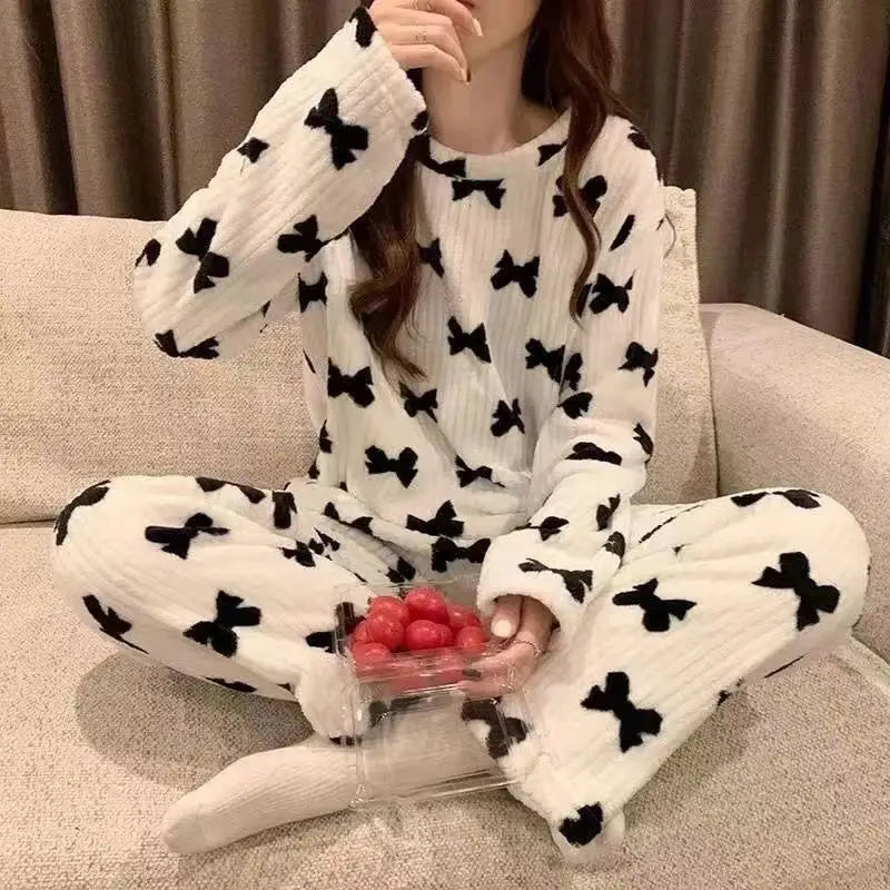 2025 Autumn Winter Warm Flannel Women Pijamas Sets Thick Coral Velvet Long Sleeve Cartoon Sleepwear Thin Flannel Pajamas Set