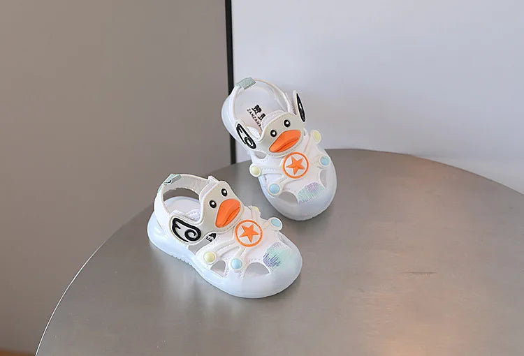 Little Duck Light-up LED Sandals for First Walker Anti-kick Baby Shoes for 0-3 Years Old Pre walker Soft Sole Cartoon for Girl