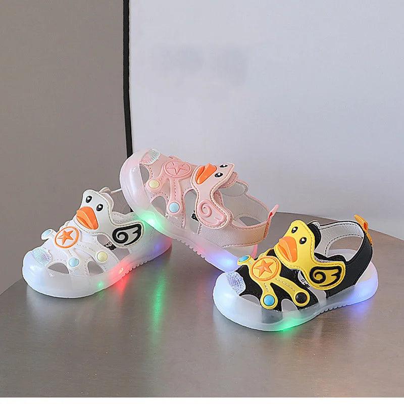 Little Duck Light-up LED Sandals for First Walker Anti-kick Baby Shoes for 0-3 Years Old Pre walker Soft Sole Cartoon for Girl