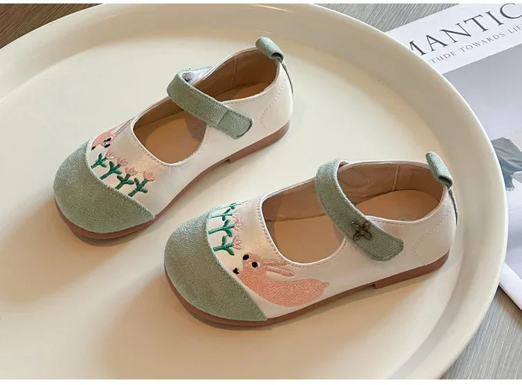 Children Sweet Princess Shoes 2024 New Soft Sole fashion Shoes Girls Casual Flats with Cute Embroidered Rabbit Kids Dance Shoes