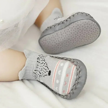Baby newborn shoes 0-6-12 months boy and girl 0-1 years old soft soled pre-toddler cotton shoes