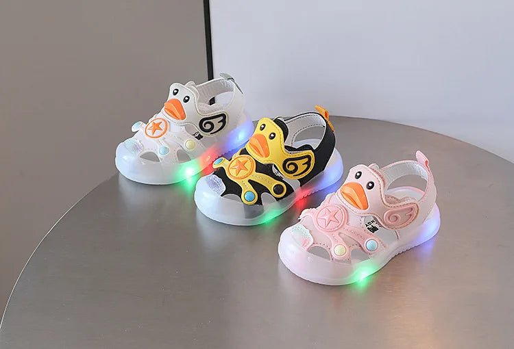 Little Duck Light-up LED Sandals for First Walker Anti-kick Baby Shoes for 0-3 Years Old Pre walker Soft Sole Cartoon for Girl