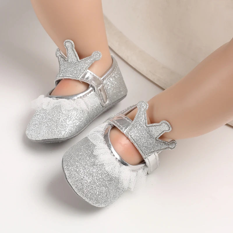 Cute 0-18M Spring Newborn Silver Baby Shoes Non Slip Cloth Bottom Girl Shoes Elegant Breathable Casual Baby First Walking Shoes