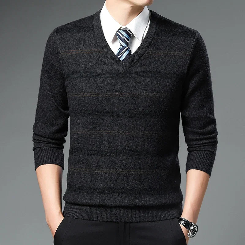 Men's Sweater Fashion Solid Color Warm Sweater Business Casual Heart Neckline Sweater Pullover Men