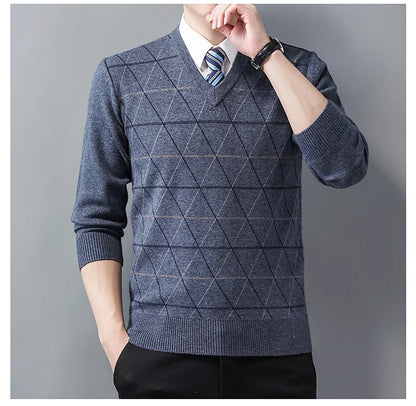 Men's Sweater Fashion Solid Color Warm Sweater Business Casual Heart Neckline Sweater Pullover Men