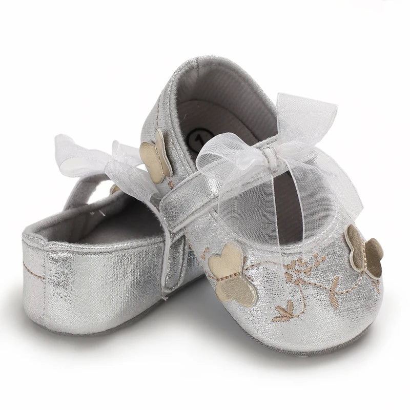 Cute 0-18M Spring Newborn Silver Baby Shoes Non Slip Cloth Bottom Girl Shoes Elegant Breathable Casual Baby First Walking Shoes