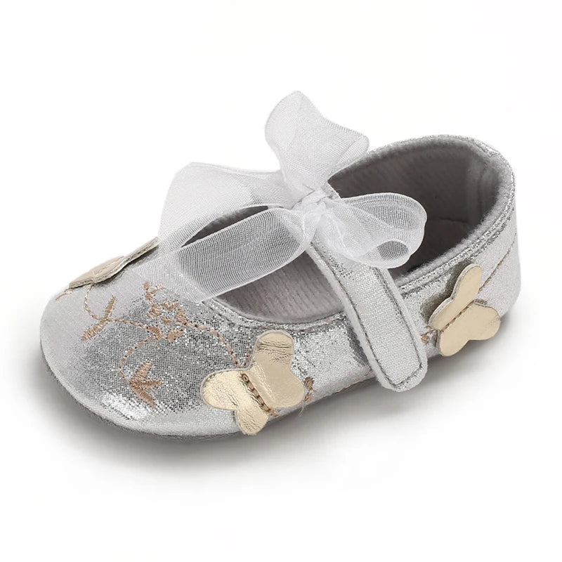 Cute 0-18M Spring Newborn Silver Baby Shoes Non Slip Cloth Bottom Girl Shoes Elegant Breathable Casual Baby First Walking Shoes