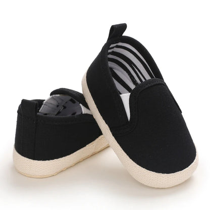 Spring and Autumn Fashion Canvas Baby Shoes for Boys and Newborns Soft Sole Non slip Walking Shoes for Preschool Children