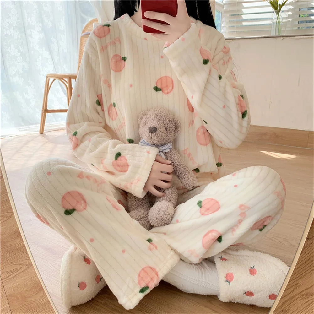 Flannel Long sleeve cartoon sleepwear suit Cozy Thick Warm Cartoon Sleepwear Suit Stylish Women's pajamas set for Autumn Winter