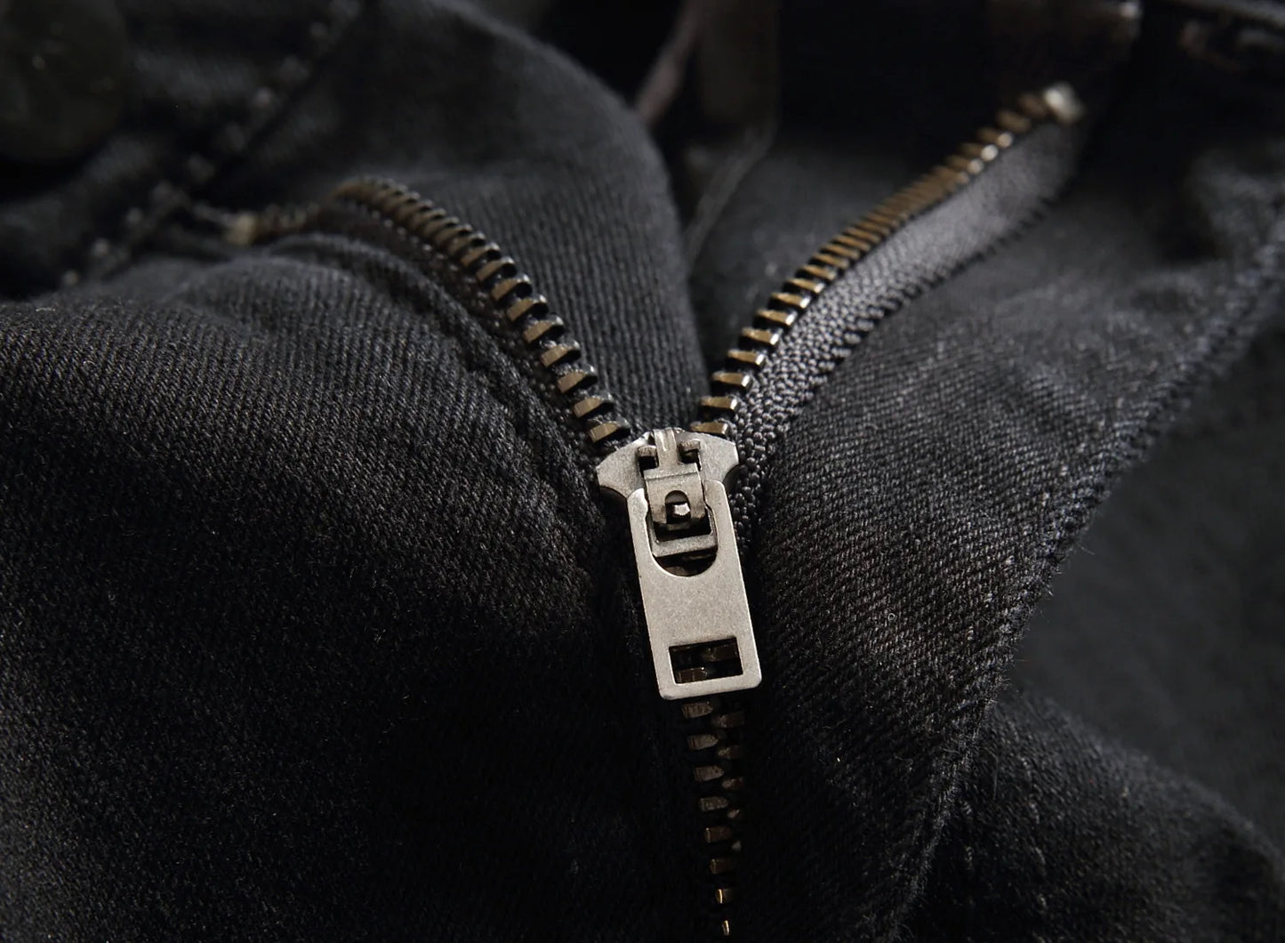 Punk Street Style Ripped Skinny Jeans Men Vintage Wash Solid Denim Trouser Men's Casual Slim Fit Pencil Denim Holes Pants 2025