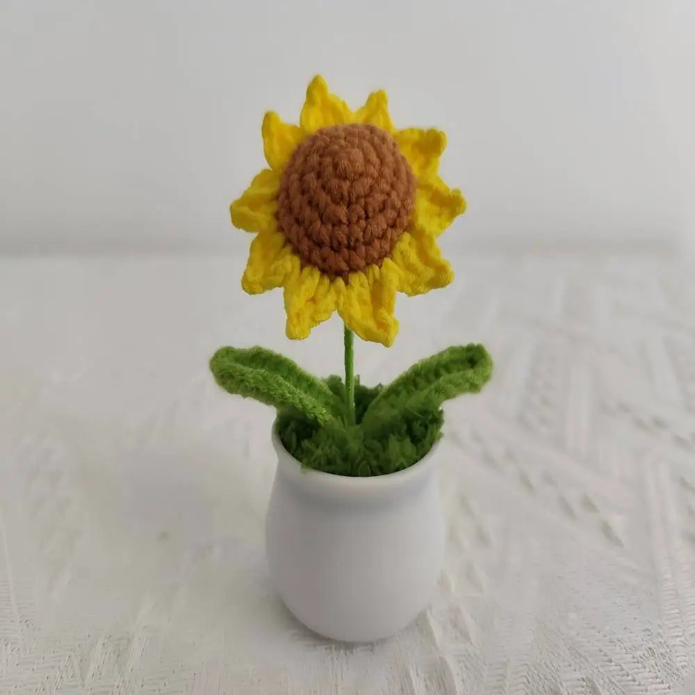 Handmade yarn, hooks, flowers, sunflowers, potted plants, home décor, wedding decorations, holiday gifts