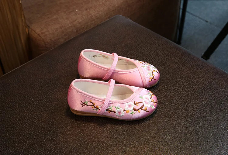 Girls Hanfu Flats Shoes Chinese Style Kids Princess Embroidery Cloth Shoes Dance Versatile Children's Ancient Dress Up Loafers