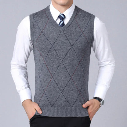 2025 New Fashion Brand Sweater For Men's Pullover Vest Slim Fit Jumpers Knitwear Plaid Autumn Korean Style Casual Men Clothes