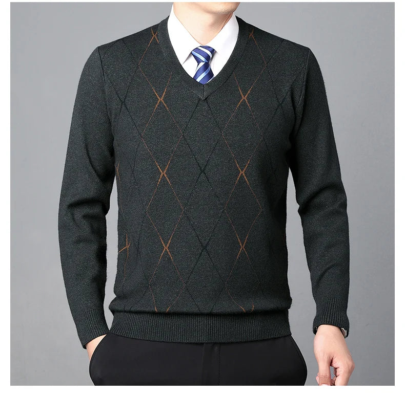 Men's Sweater Fashion Solid Color Warm Sweater Business Casual Heart Neckline Sweater Pullover Men