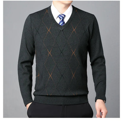 Men's Sweater Fashion Solid Color Warm Sweater Business Casual Heart Neckline Sweater Pullover Men
