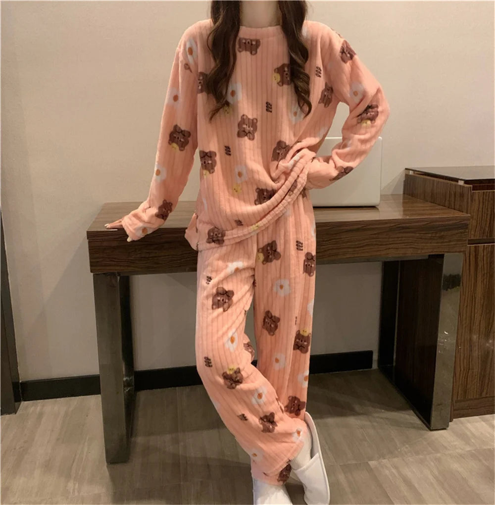 Flannel Long sleeve cartoon sleepwear suit Cozy Thick Warm Cartoon Sleepwear Suit Stylish Women's pajamas set for Autumn Winter