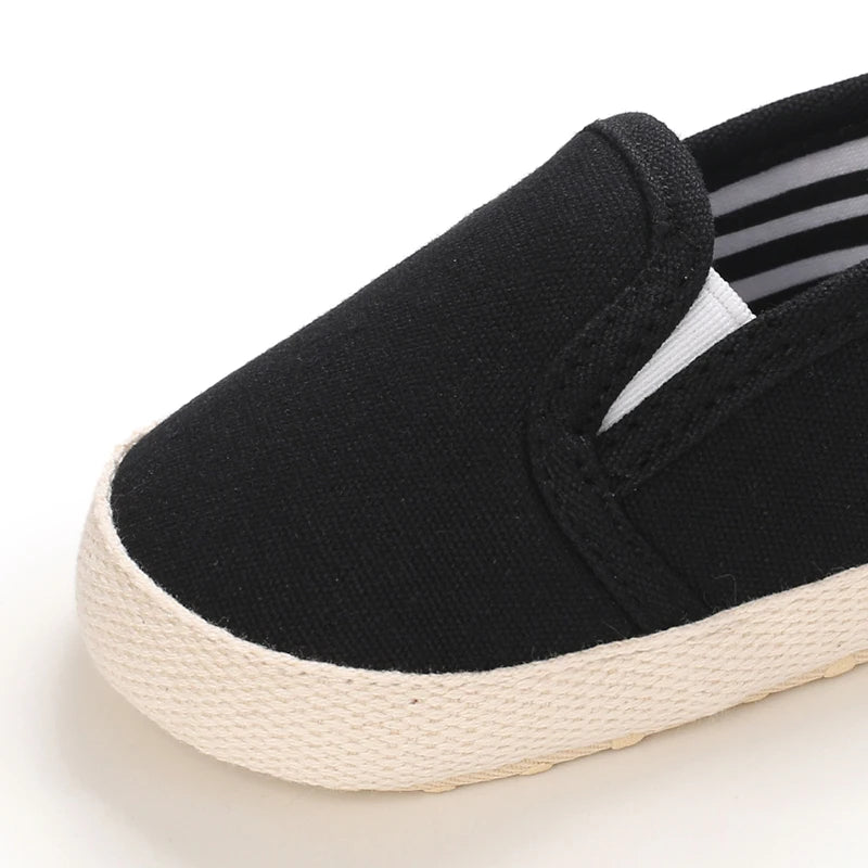 Spring and Autumn Fashion Canvas Baby Shoes for Boys and Newborns Soft Sole Non slip Walking Shoes for Preschool Children