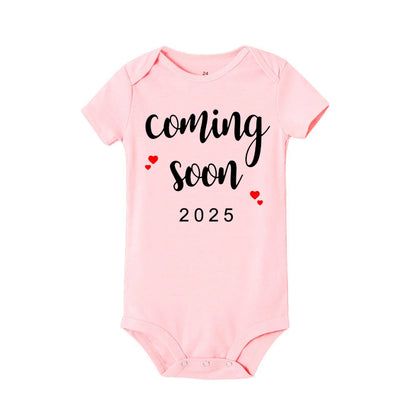 Baby Announcement Coming Soon 2025 Newborn Baby Romper Summer Boys Girls Bodysuit Body Pregnancy Reveal Clothes Toddler Jumpsuit