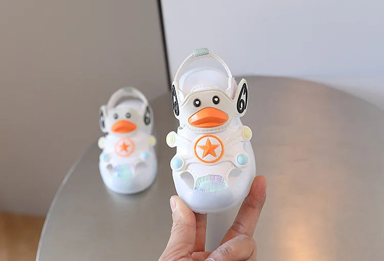 Little Duck Light-up LED Sandals for First Walker Anti-kick Baby Shoes for 0-3 Years Old Pre walker Soft Sole Cartoon for Girl