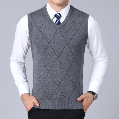 2025 New Fashion Brand Sweater For Men's Pullover Vest Slim Fit Jumpers Knitwear Plaid Autumn Korean Style Casual Men Clothes